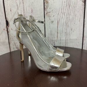 BCBGeneration Metallic Silver Open Toe Ankle Strapped Mesh side High Heels 7 GUC